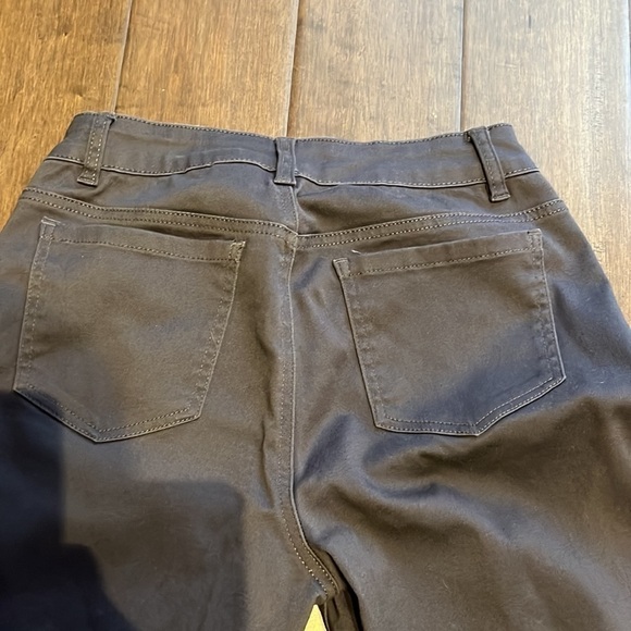 Nygard, Women’s size 8 stretch pants - Picture 6 of 6